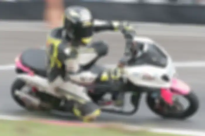 Yamaha NMAX untuk balap road race, bisa jadi refrensi karena model lamanya sudah disuntik mati. 
