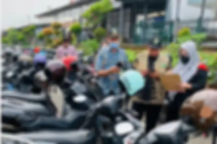 Ribuan kendaraan di Tangerang terancam bodong karena belum bayar pajak, Samsat Cikokol telah melakukan pendataan KBMDU ( Kendaraan Belum Mendaftar Ulang ) di Area Parkir Stasiun KA Pasar Anyar beberapa waktu lalu.  