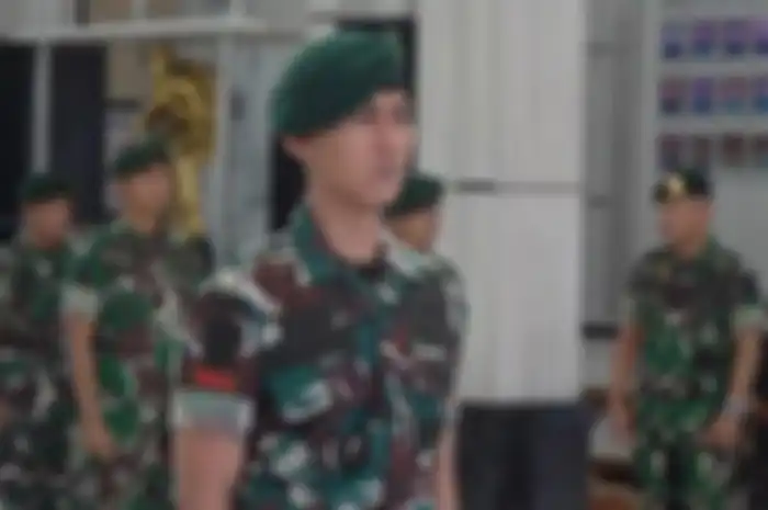 Kisah anggota TNI AD bikin geng motor kocar-kacir dalam satu gertakan.