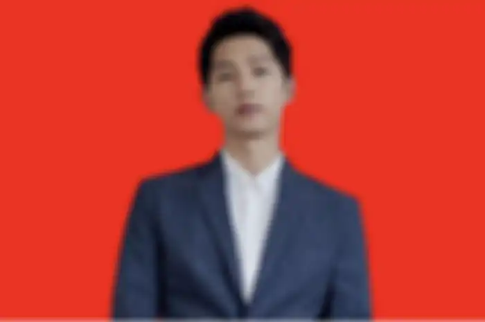 Cara foto background diganti dengan warna merah biaa memakai aplikasi ini. Gratis dan cepat.