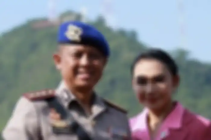Foto wajah istri Kombes Yulius Bambang Karyanto yang setia mendampingi selama dinas di Polri