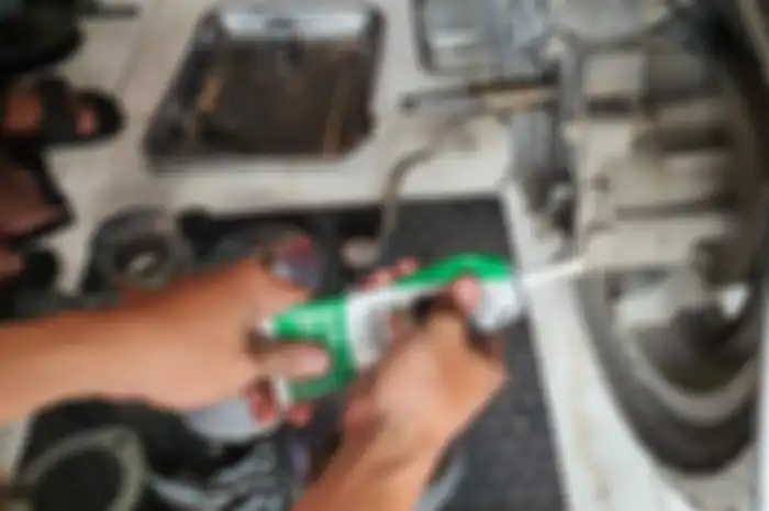 Ilustrasi. Boleh atau enggak oli gardan motor matic diganti pakai oli mesin biasa?