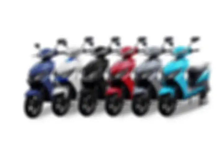 Beberapa pilihan warna Smoot Tempur. Cek harga motor listrik Smoot Tempur Januari 2023.