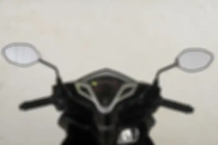 Ilustrasi spion motor ada dua.