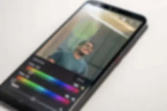 Biar tahu ukurannya, begini cara mengecek resolusi foto di HP Android dan laptop.