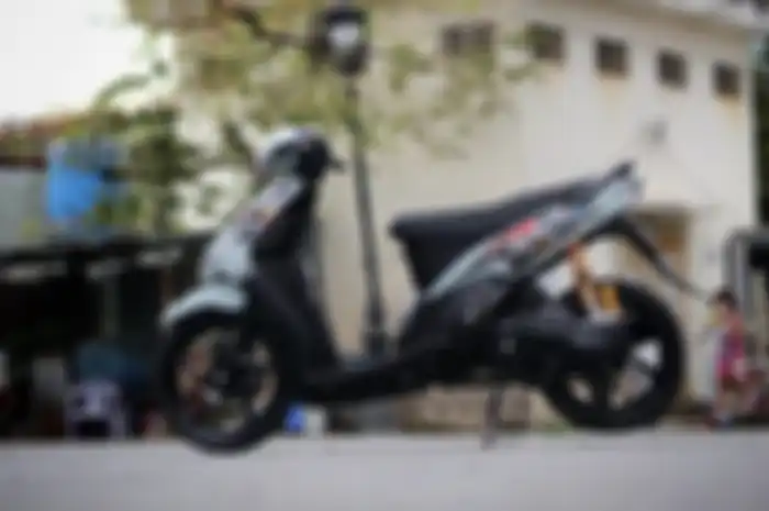 Motor modifikasi Yamaha Mio Smile. Tampil simpel nan elegan plus pasang aksesoris kece.