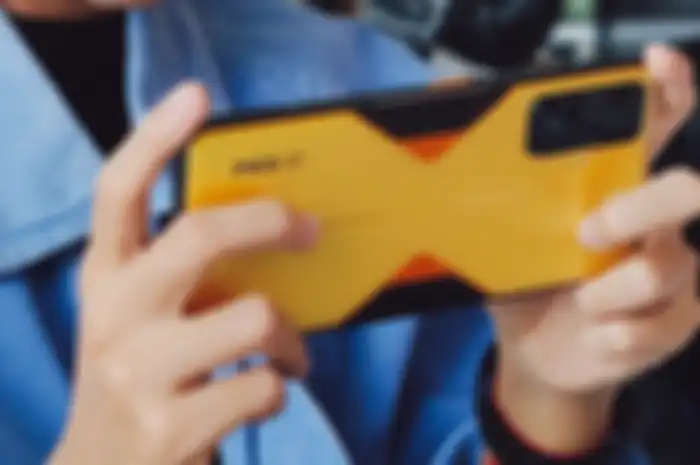 POCO F4 GT