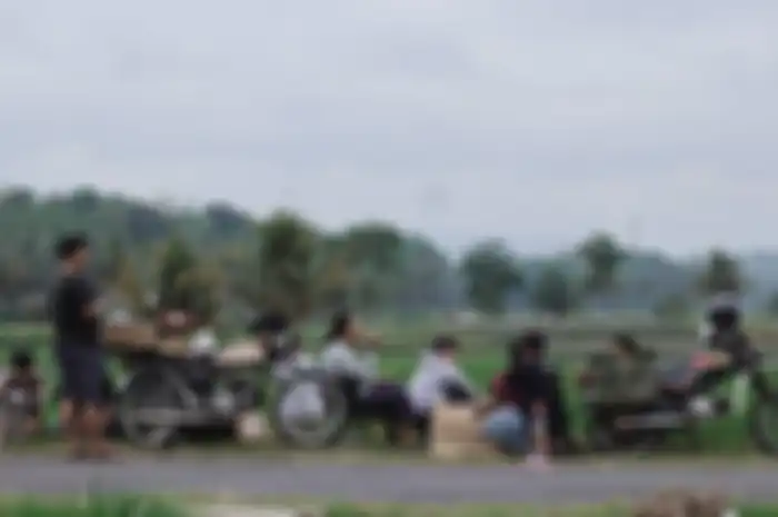 Titik Nol Ngopi, kedai kopi unik yang meracik kopi di atas motor.