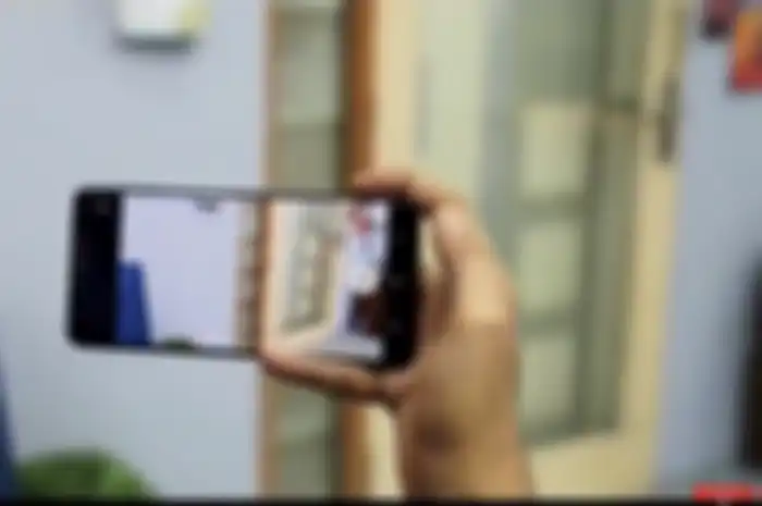 Netizen dibuat heboh dengan kemunculan review kamera iPhone 16 pro max di Tiktok. Begini fakta sebenarnya.