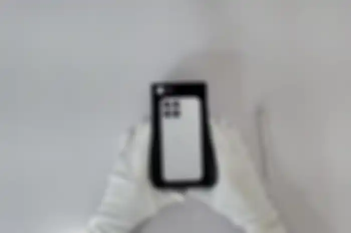 Saat ini netizen tengah asyik membincangkan adanya bocoran Apple iPhone 16 Pro Max dengan 5 kamera. Benarkah begitu?