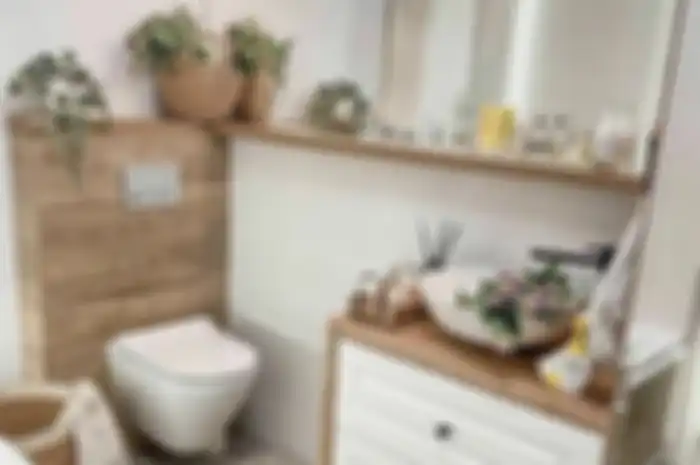 Jamur yang menempel di nat keramik harus diusir dari kamar mandi agar tak bikin efek buruk penghuni rumah minimalis.