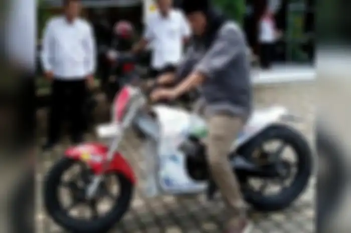 Tampilan motor listrik Sam Dimas, hasil konversi yang dilakukan FKH Tulungagung.