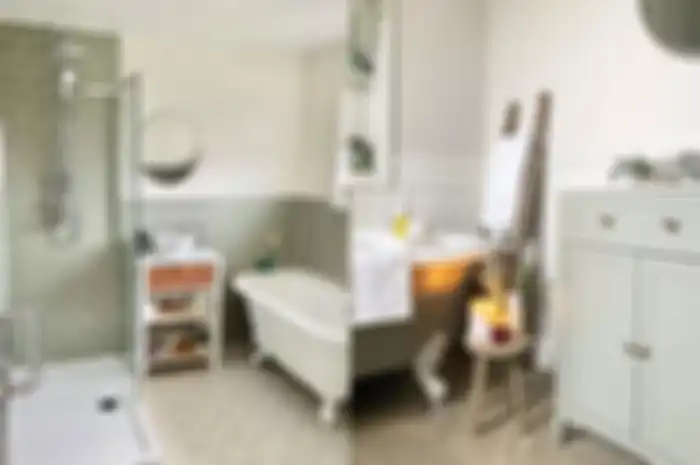 intro - kamar mandi warna hijau sage 