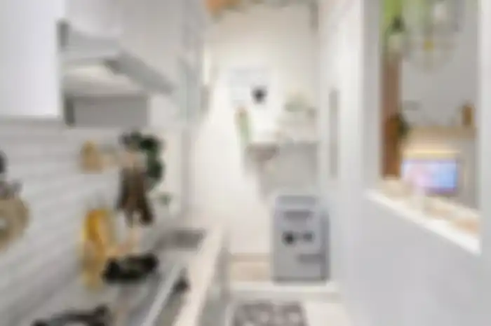 Memgubah desain dapur ukuran kecil dapat memberikan foto tampilan yang lebih segar.
