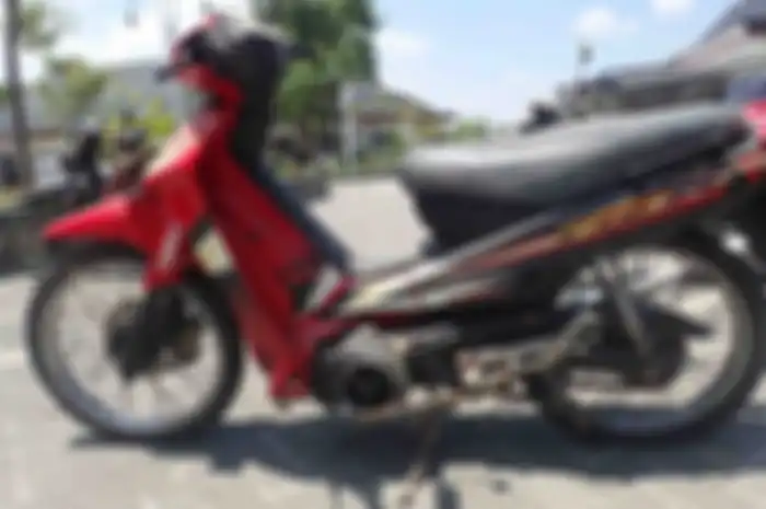 Motor 2-tak langka Yamaha F1ZR akan dilelang KPKNL Madiun murah meriah cuma Rp 4 jutaan.