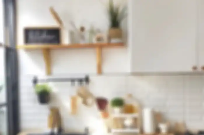 Foto dapur sempit yang tampil cantik. Begini trik menata area memasak yang terbukti ampuh.