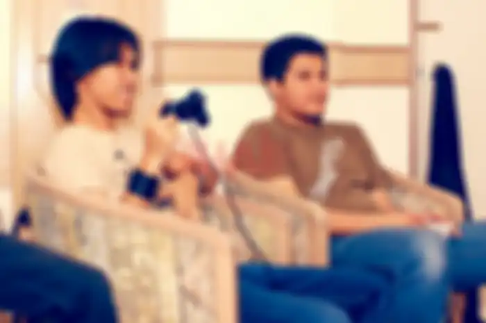 Eross dan Adam Sheila on 7 main PS bersama.
