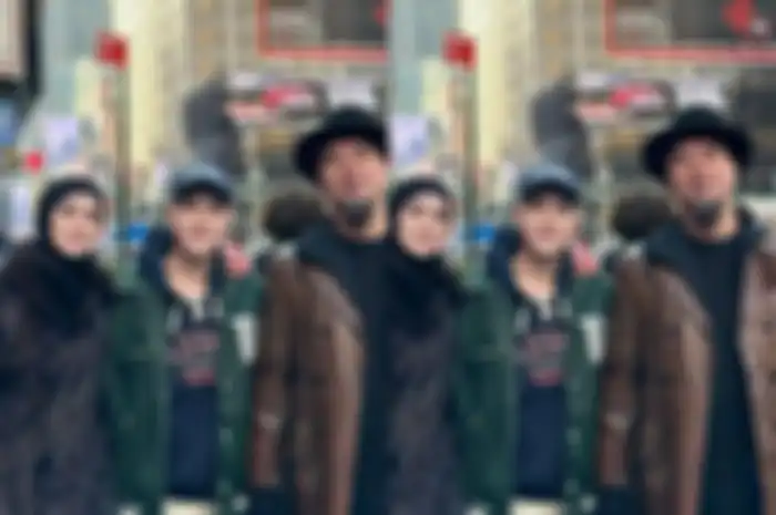Deris Nagara bersama Mulan Jameela dan Ahmad Dhani