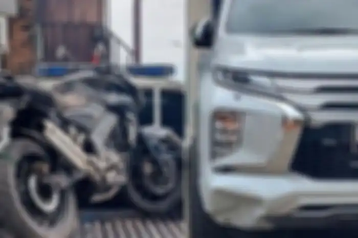 Mitsubishi Pajero milik polisi yang menabrak mahasiswa UI sampai tewas berubah warna saat rekonstruksi ulang.