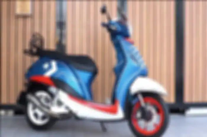 Temanya anak muda banget, modifikasi motor Yamaha Grand Filano bertema sepatu converse.