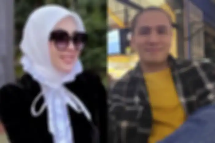  Ressa Herlambang dan Syahrini 