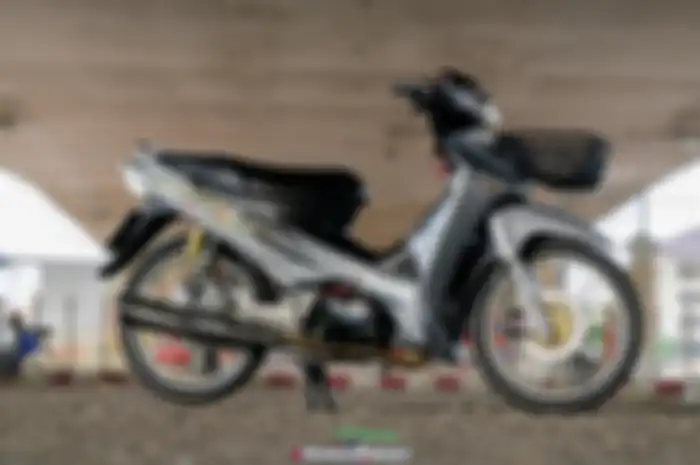 Berubah jadi Supra Bapak hedon, modifikasi motor Honda Supra X 125 berkonsep Thailook mewah.