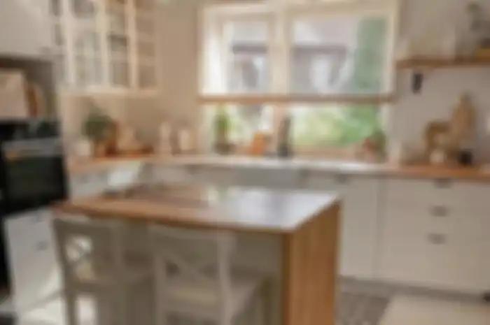 Interior desain dapur mungil gaya minimalis ditata dengan cata praktis. Potretnya makin lega.