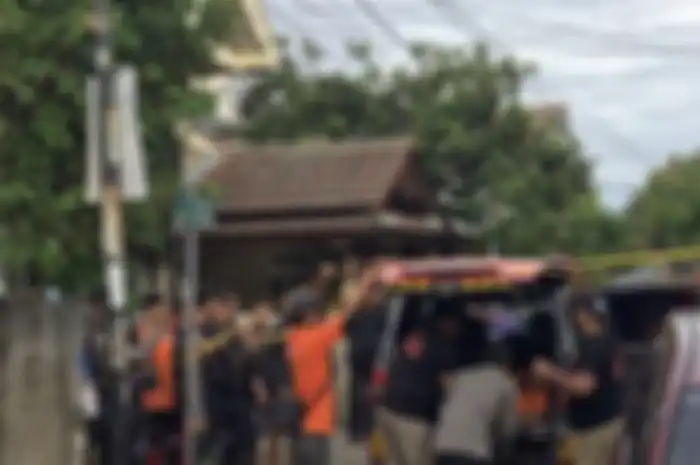 Foto olah TKP kasus pembunuhan sopir taksi online yang diduga 