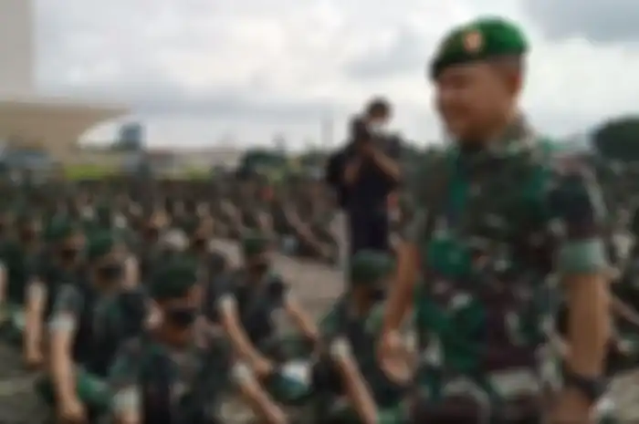 KSAD Jenderal TNI Dudung Abdurachman saat memimpin apel gelar pasukan jajaran TNI AD wilayah Jabodetabek di Monas, Jakarta, Selasa (25/1/2022)