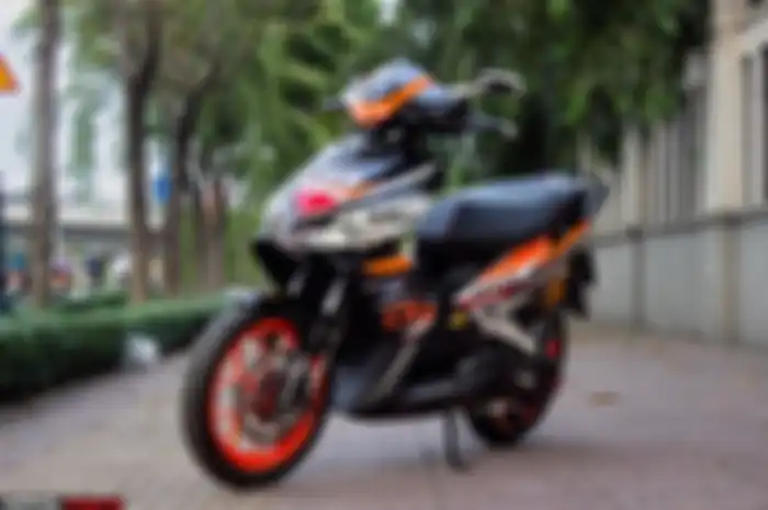 Modifikasi motor Honda Air Blade 110 tema Marc Marquez.
