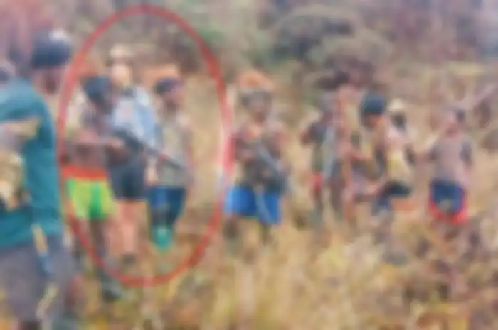 OPM merilis foto dan video terbaru yang menunjukkan kondisi pilot Susi Air di bawah penyanderaan pimpinan KKB Papua Egianus Kogoya