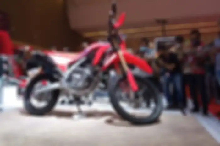 PT Astra Honda Motor (AHM) resmi meluncurkan motor baru CRF 150 L di IIMS 2023.
