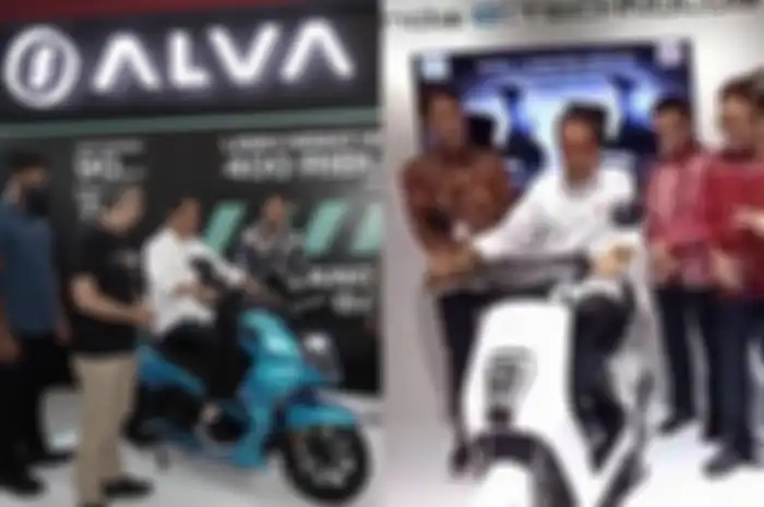 Momen ketika Presiden Jokowi mencoba motor listrik Alva One dan Honda EM1 e: di IIMS 2023.