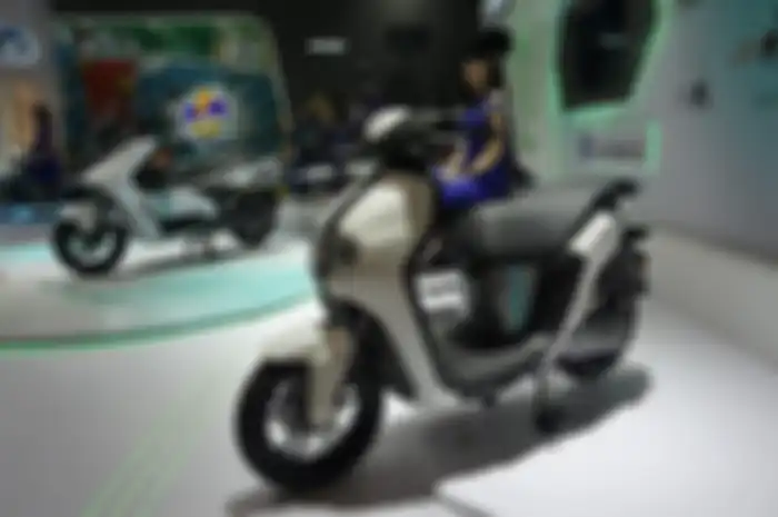 Motor listrik Yamaha NEO'S tampil di IIMS 2023. Berapa lama waktu charge baterai motor listriknya?