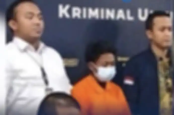 Hari Kuniawan alias HK, karyawan bos ayam goreng Bekasi yang sakit hati dikatain begini.