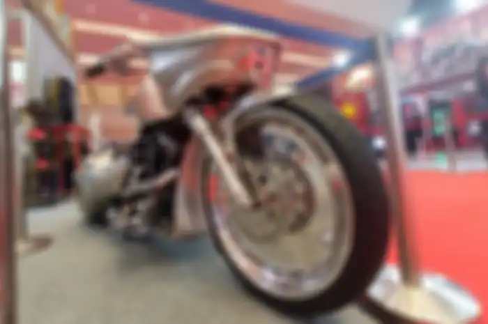 Modifikasi motor Harley-Davidson Electra Glide jadi aluminium bagger tampil di IIMS 2023.