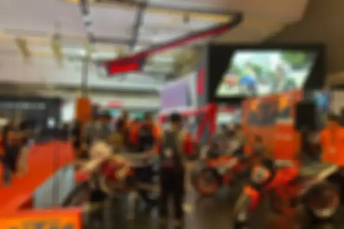 Berikut ini harga motor KTM dan Husqvarna terbaru di IIMS 2023.