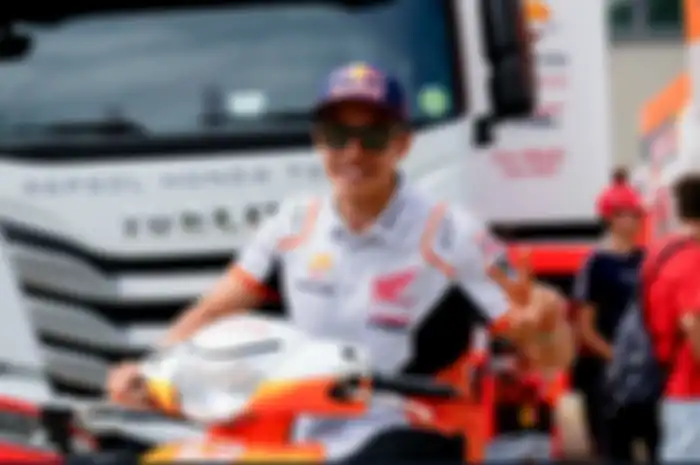 Marc Marquez tegaskan akan bersama Honda, setidaknya sampai kontraknya selesai di 2024. Bantah gosip dia akan pensiun di akhir MotoGP 2023. 