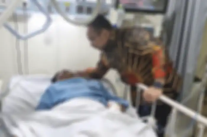 Menag Yaqut Cholil Qoumas menjenguk korban pengeroyokan anak pejabat pajak. Dia malah kena kritik gegara kata-kata ini.