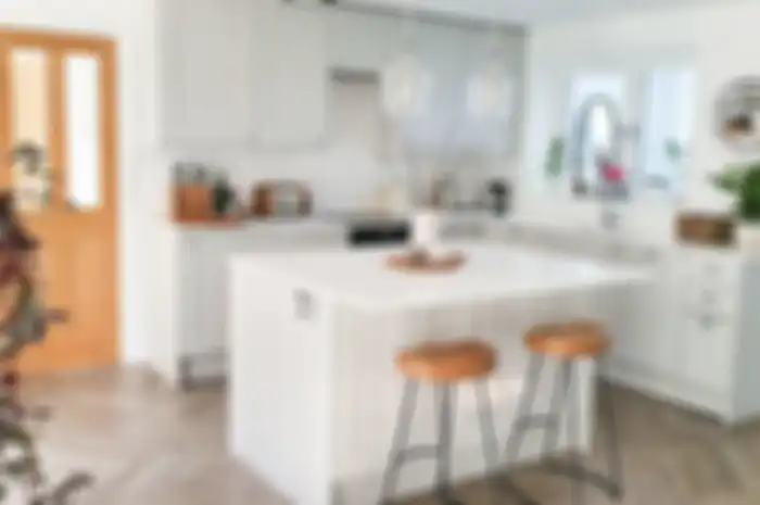 Potret desain dapur mungil yang dirombak dengan cara sederhana ini agar rumah cepat laku terjual.