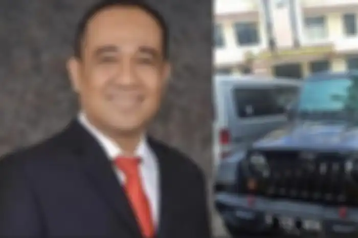 Ayah Mario Dandy, Rafael Alun Trisambodo ungkap status Jeep Rubicon yang dipakai anaknya.
