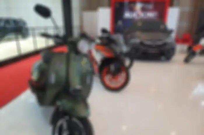Lelang motor di IIMS 2023