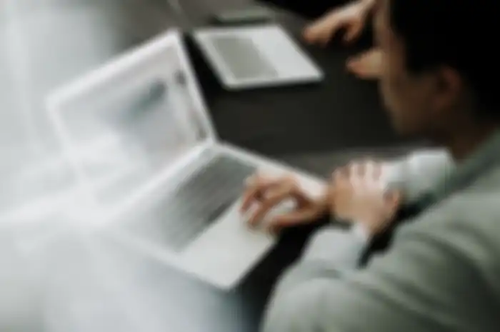 cara membersihkan laptop dari file sampah.