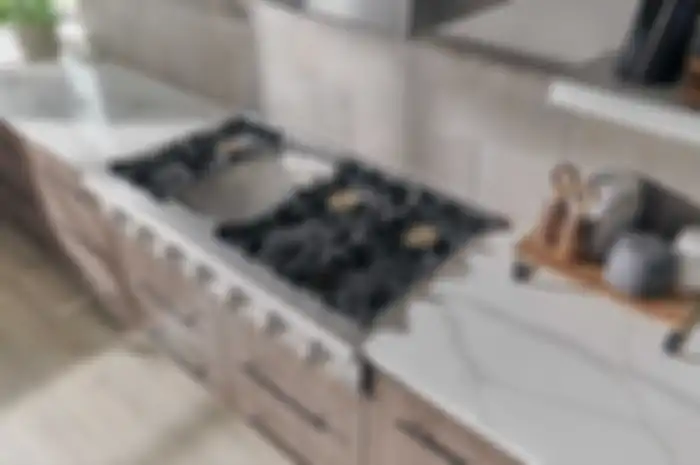 6 Pertimbangan Memilih Kompor Tanam di Dapur Minimalis 