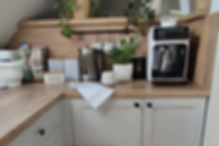 Foto tampilan dapur mungil terlihat lebih cantik karena ditaruh perabot berkualitas ini.