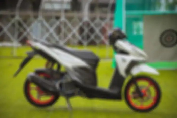 Bisa dicontek, modifikasi motor Honda Vario 125 pede pamer kaki-kaki. Proper plus hedon!