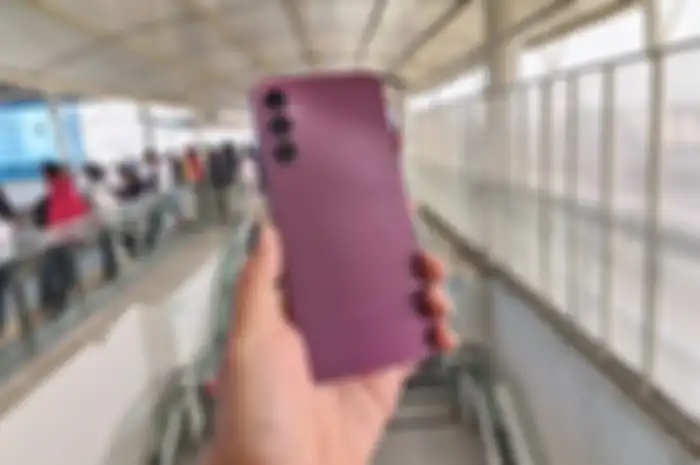 Samsung Galaxy A14 5G dilengkapi dengan chipset Mediatek Dimensity 700 yang sangat cukup untuk dipakai bermain game namun harga tetap relatif terjangkau