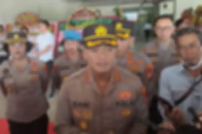 Kapolres baru Kota Bekasi bakal mendata debt collector agar tak resahkan warga.