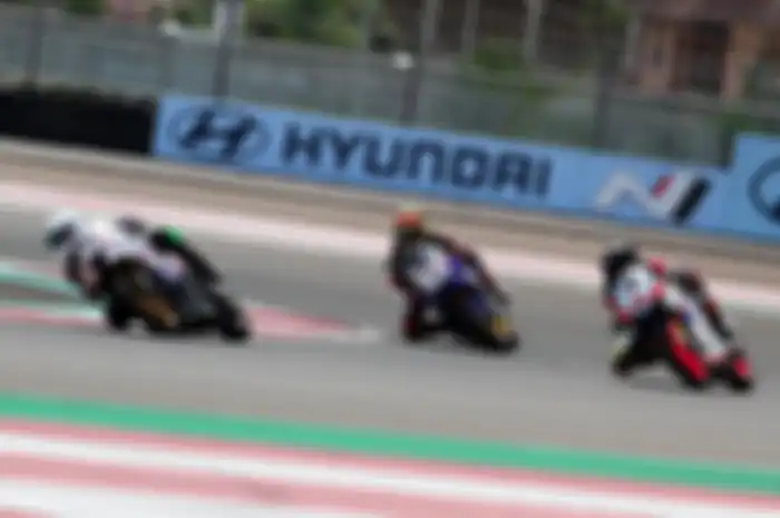 Kejurnas Sport 250 Mandalika Racing Series (MRS) pertimbangkan kesetaraan untuk motor Yamaha R25 dan Honda CBR250RR. 