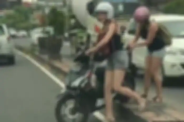Sering bikin ulah akhirnya bule dilarang sewa motor di Bali, Humas Polda Bali beri tanggapan.